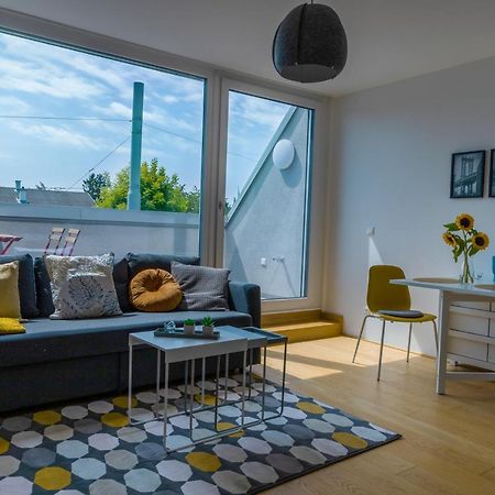 Maureen Lovely 2 Bedroom Unit With Community Pool Wien Eksteriør bilde