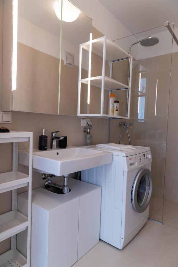 Maureen Lovely 2 Bedroom Unit With Community Pool Wien Eksteriør bilde