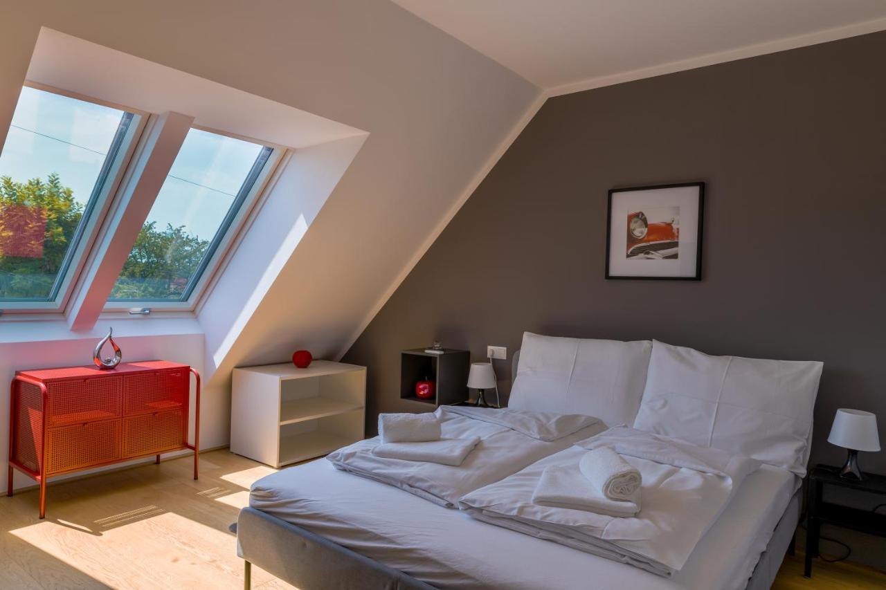 Maureen Lovely 2 Bedroom Unit With Community Pool Wien Eksteriør bilde
