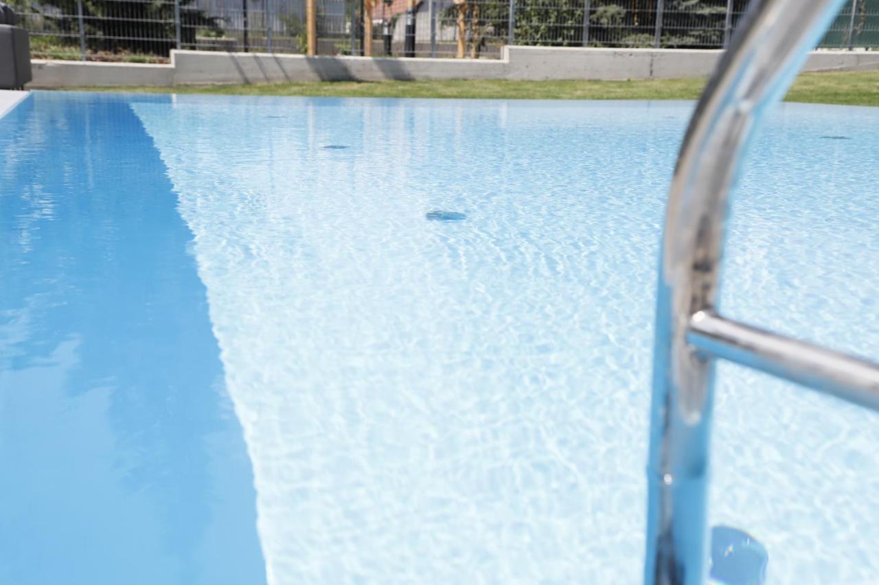 Maureen Lovely 2 Bedroom Unit With Community Pool Wien Eksteriør bilde